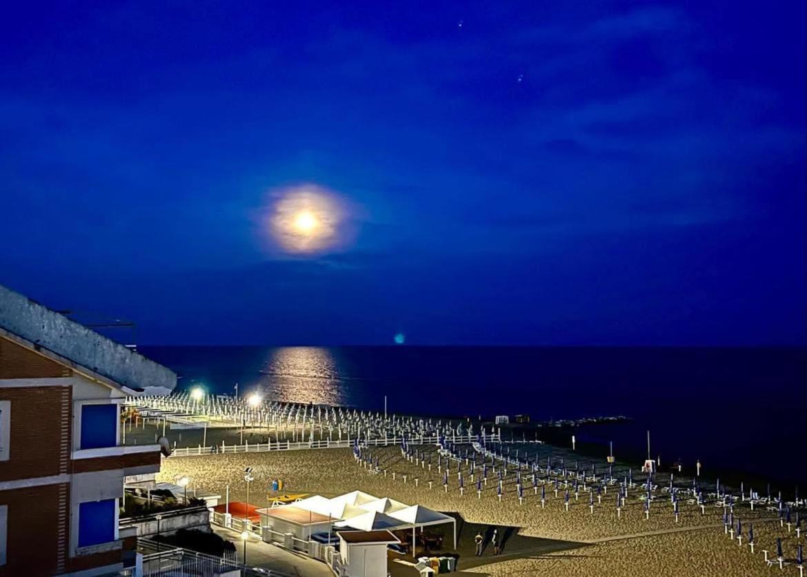 Appartement Sinfonia Del Mare à Nettuno Extérieur photo